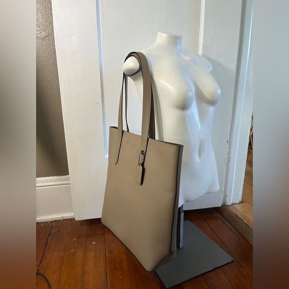 Coach Gotham Tote 34 Leather Bag C0239 Macadamia Pebbled Leather - Picture 14 of 16